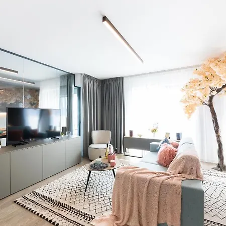 Cityscape Wonder Apartment *