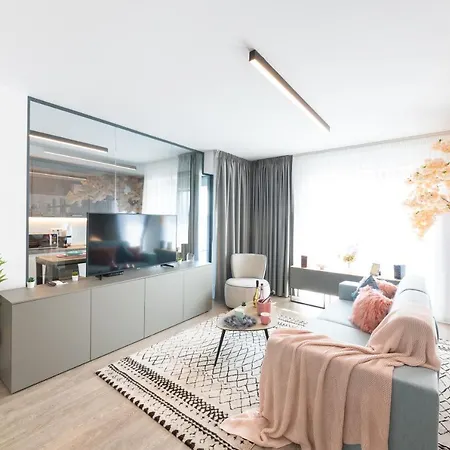 Cityscape Wonder Apartment *